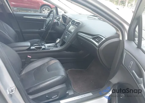 2013 Ford Fusion Titanium z USA, uszkodzony, nr VIN 3FA6P0K90DR101536